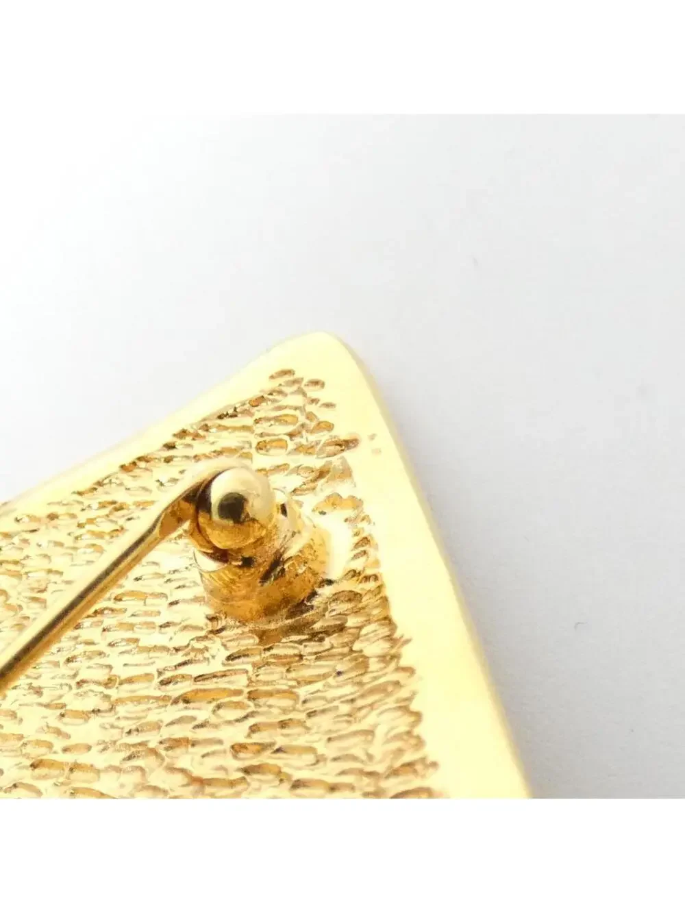 Chanel Brooch Gold-Tone Metal #246750C82B